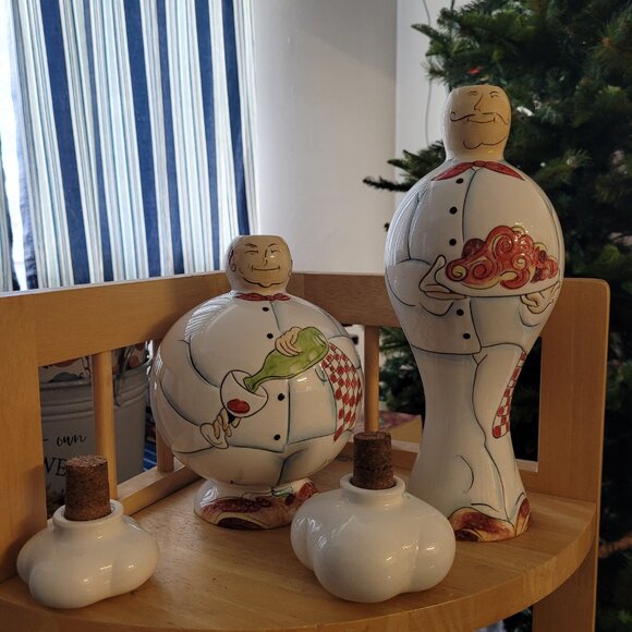 Godinger & CO Chef Pouring Wine Bottle Decanter or Oil Dispensers - Picture 4 of 5